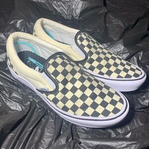 Vans Comfy Cush Slip On shoes (US men’s 8, women’s 9.5)